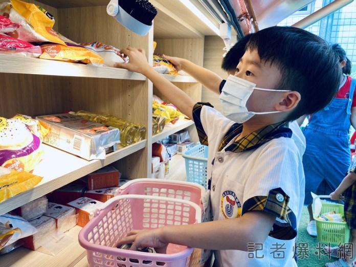 飢餓三十「齊飢體驗車」 前進台中傑揚幼兒園 68 S 23470148 | 校園 記者爆料網
