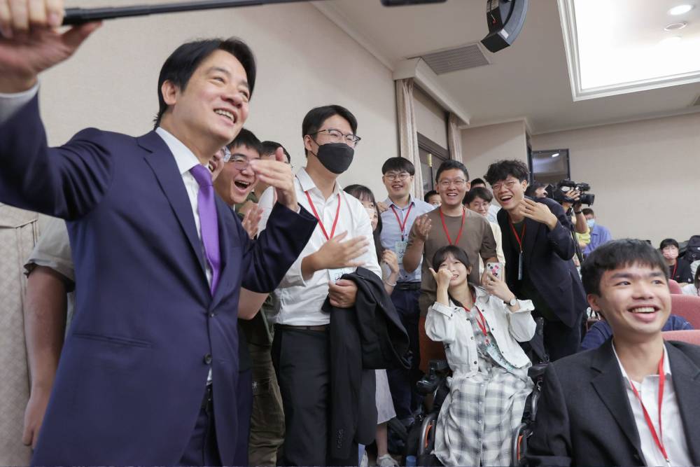 【匯流民調7月份總統大選5-4】賴清德提私校學費補助連盧秀燕都挺 民代：好政策該支持 281