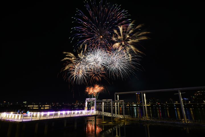 璀璨登場/大稻埕夏日節週週180秒煙火秀 主題活動輪番上陣