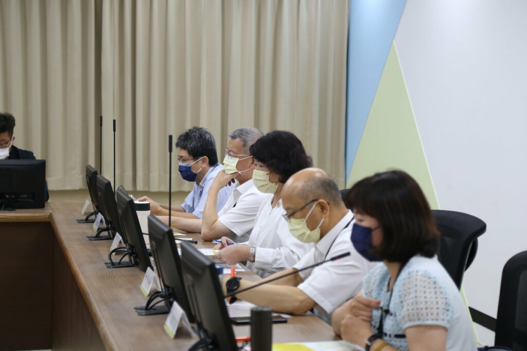 市長黃敏惠帶隊召開跨局處登革熱防治整備會議