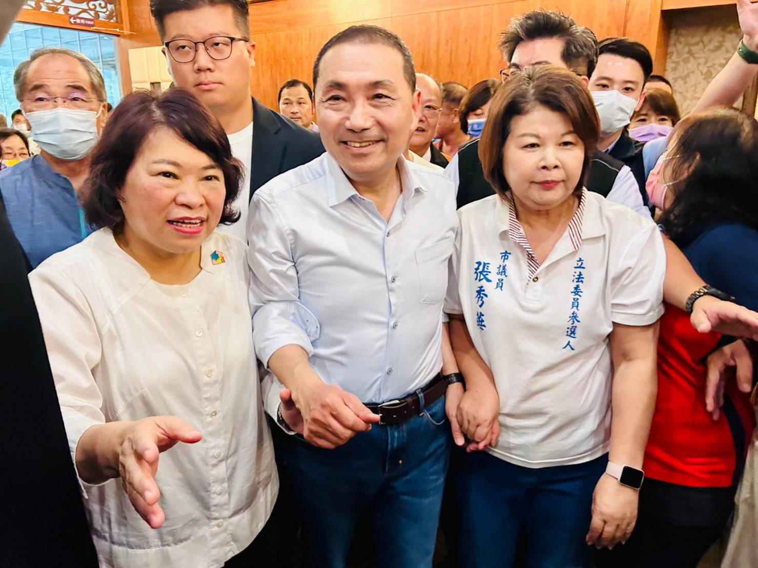 嘉義人挺家己人,侯友宜、黃敏惠、張秀華同框。(記者劉治強攝)