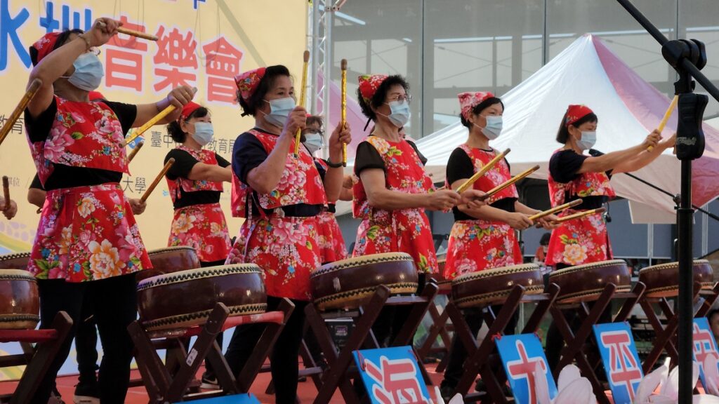 「圳水漫漫300年—歌詠水圳音樂會」開場演出畫面(陳惠玲攝影)