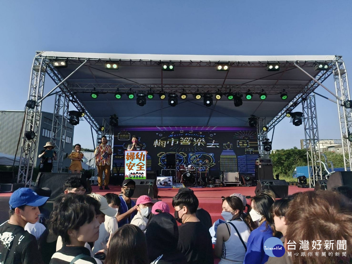 楊梅警為提升婦幼安全保護能量加強預防犯罪宣導。