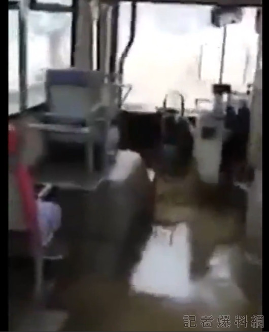 (豪雨淹水片)日本九州大豪雨釀山崩至少1死3失聯 褔岡228學校急停課 51 1688955623949 | 國際 國際 記者爆料網