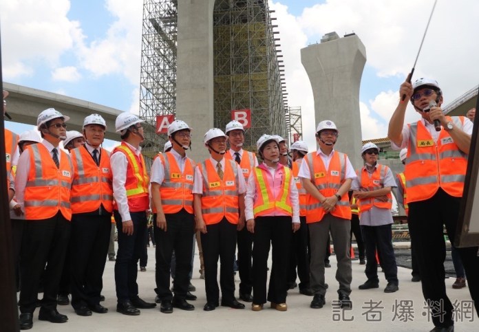 陳建仁視察國1銜接台74工程 預計2024年5月完工 71 陳建仁視察國1銜接台74工程 預計2024年5月完工