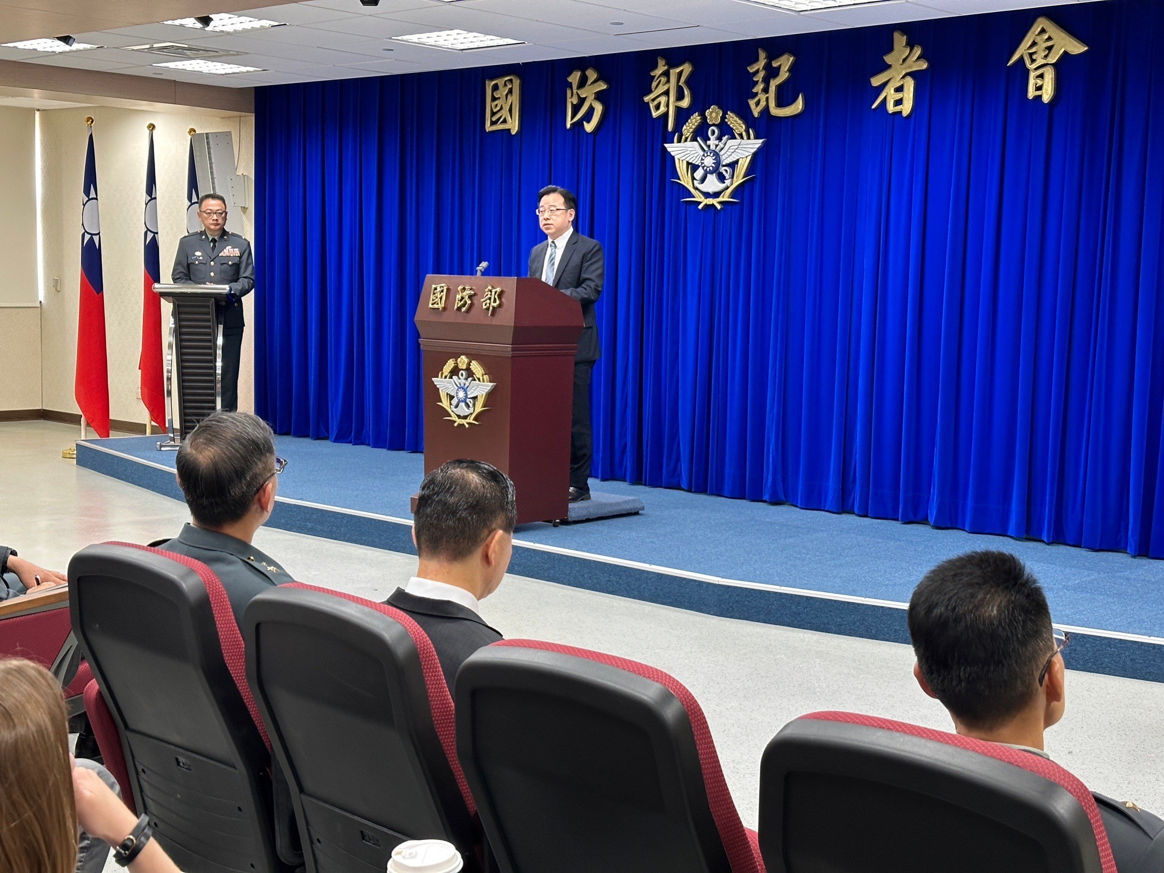 國防部全動署人力動員處處長朱森村說明「萬安46號演習」。林啟弘攝