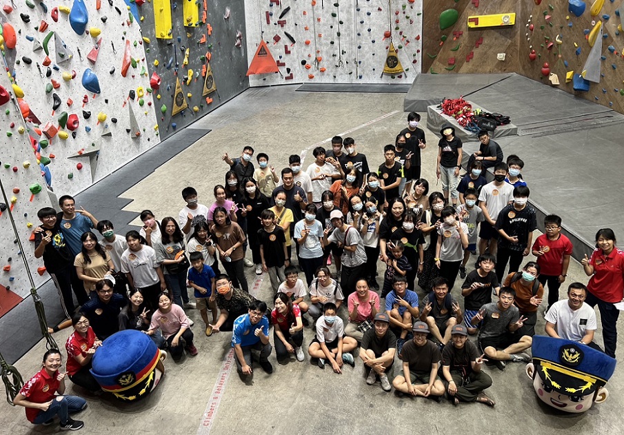 ▲圖說：參加活動青少年全神貫注、手腳並用，增強體能又開心 （圖／台中市政府提供）