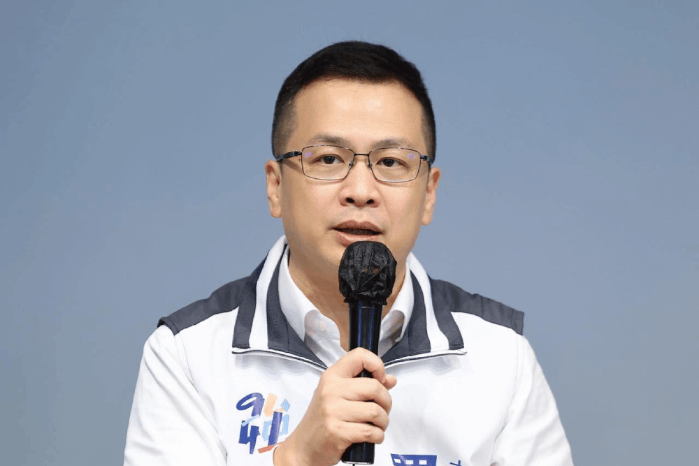 批綠委不修嚴收犯門檻 羅智強:不要讓貪污犯爽用外役監 230 批綠委不修嚴收犯門檻 羅智強:不要讓貪污犯爽用外役監 229