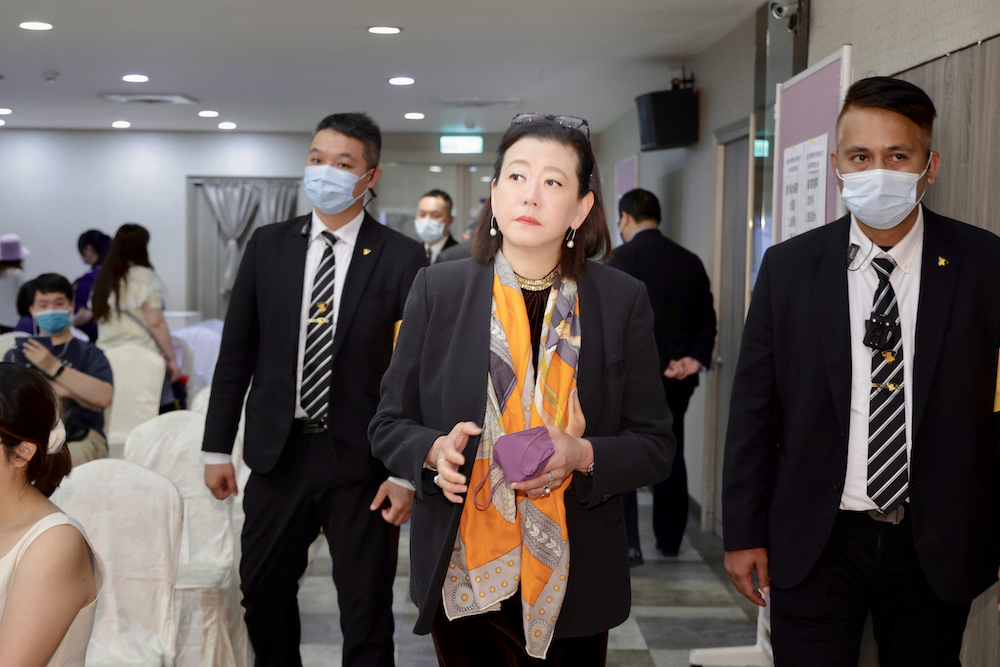 台開撤公發後首次董事會 邱于芸續任董座 248 台開撤公發後首次董事會 邱于芸續任董座 247