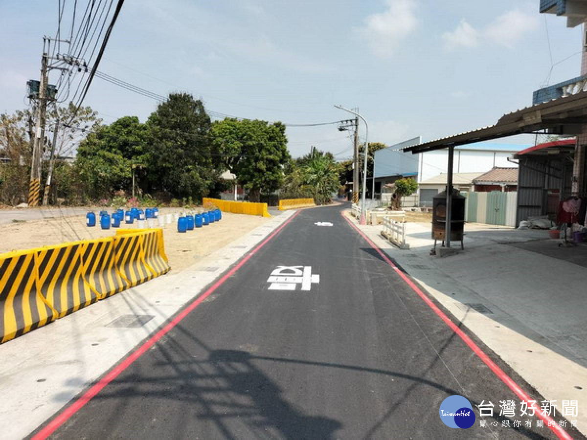 ▲燕巢中路巷道路已開闢完工，直線路型提升交通便捷安全。