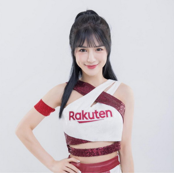 ▲樂天啦啦隊女神岱縈。(圖/翻攝自岱縈 臉書)