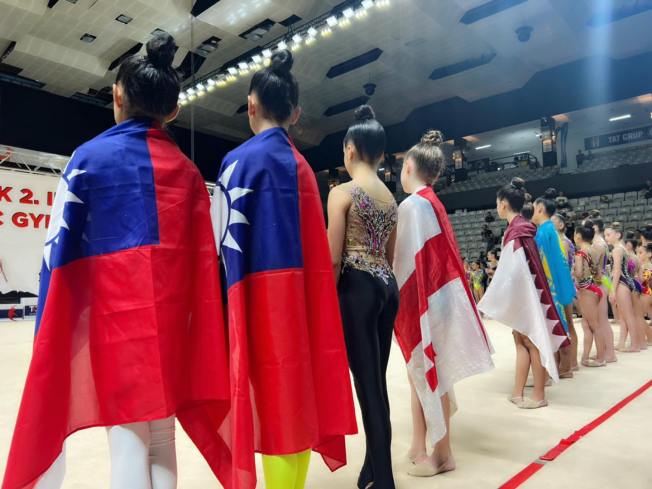 瑞莎領隊赴歐洲兩國「狂掃19金」 小選手披台灣國旗登台28次 56 358140059 866278914868579 5808704513160114994 n | 運動 運動 記者爆料網