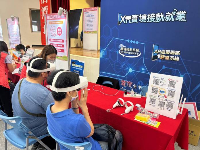 畢業求職旺季! 中市府辦潭子區徵才 求職踴躍 68 31544 | 生活 生活 記者爆料網