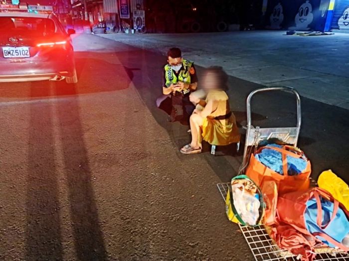 獨居老嫗深夜搭公車 西螺警獲報護送安置