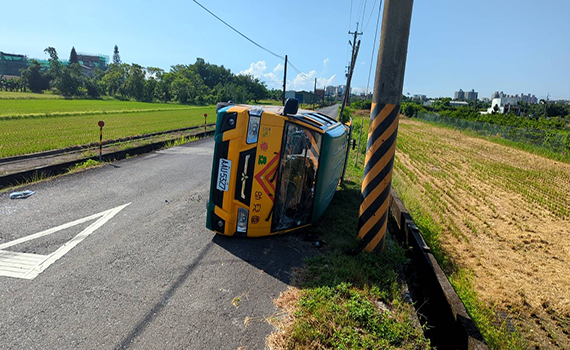 影/娃娃車車禍嚇壞寶寶 宜縣府啟動大量傷病患機制協助救援