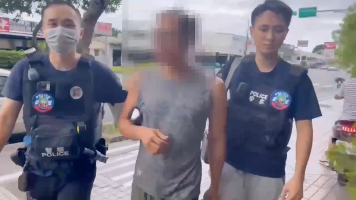 (亮槍片)行車糾紛!他拉下車窗秀長槍 警上門搜出「仿AK47」 65 710916832.222071.mp4 20230713 224344.194 | 社會 社會 記者爆料網
