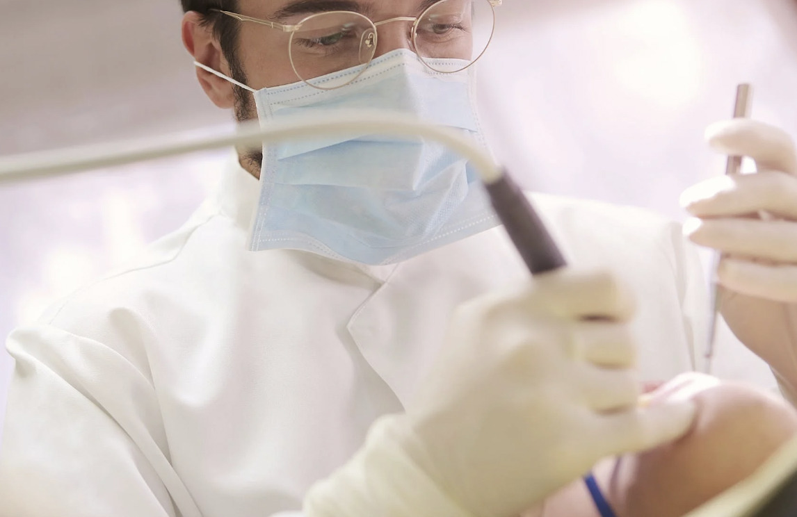 口腔內怎有青春痘一直不消? 牙醫警告當心已是「牙骨質撕裂」 256 口腔內怎有青春痘一直不消? 牙醫警告當心已是「牙骨質撕裂」 255