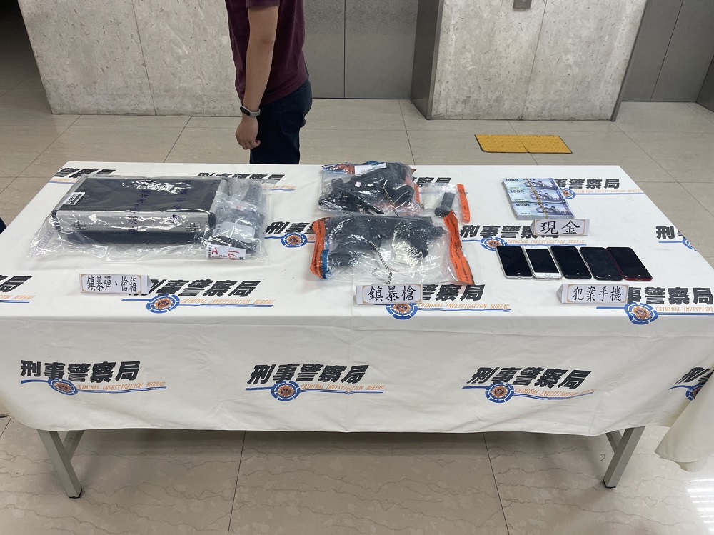 情侶檔跨境運毒 台泰警聯手逮毒鴛鴦查獲二十公K毒 278 情侶檔跨境運毒 台泰警聯手逮毒鴛鴦查獲二十公K毒 277