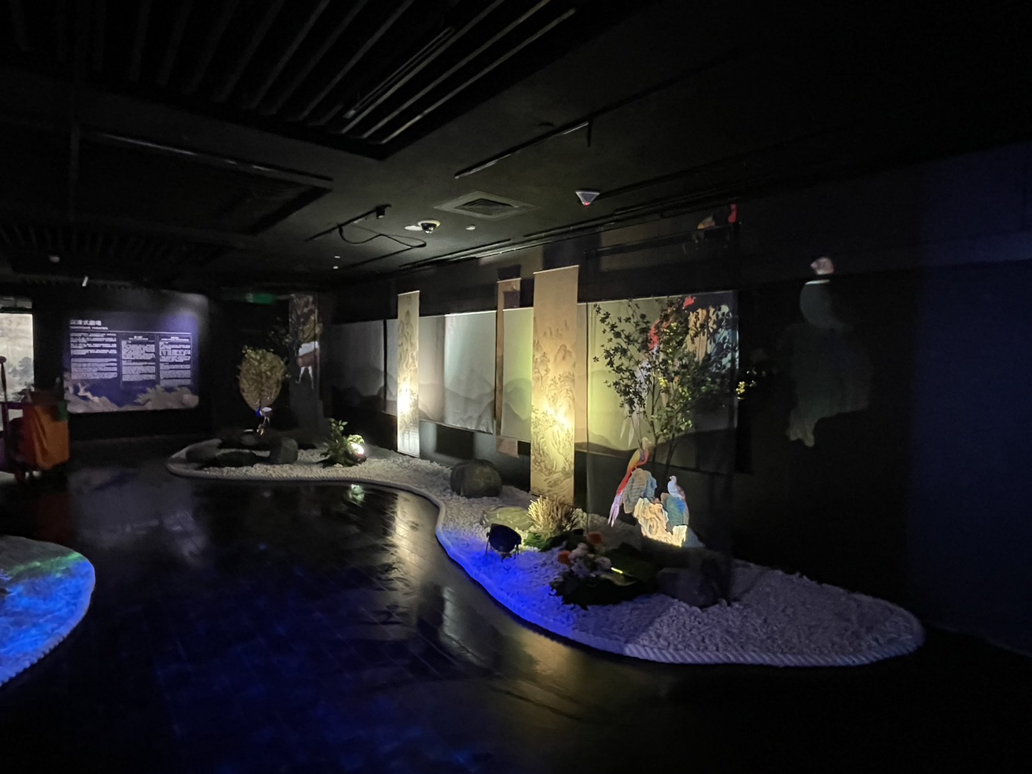 故宮推出暑假強檔「沉浸故宮數位展─四季行旅」特展,展現數位科技實力