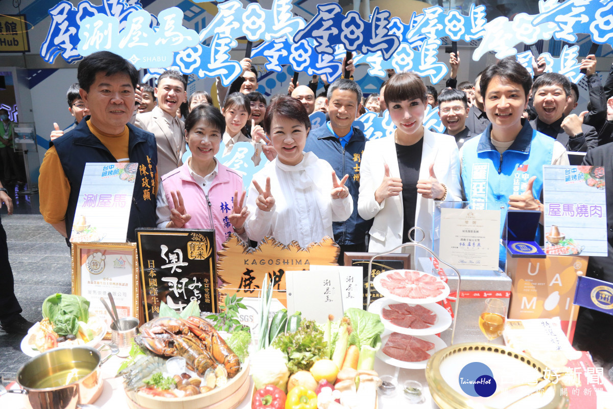 盧市長與燒烤業者合照