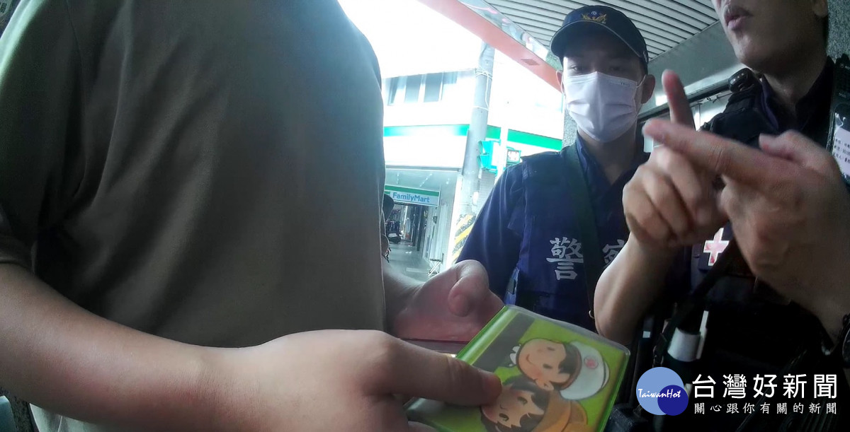 警方告知孔男此為典型「假APP網站真詐騙」手法,成功阻止本起可能遭詐騙之匯款案。<br /><br />