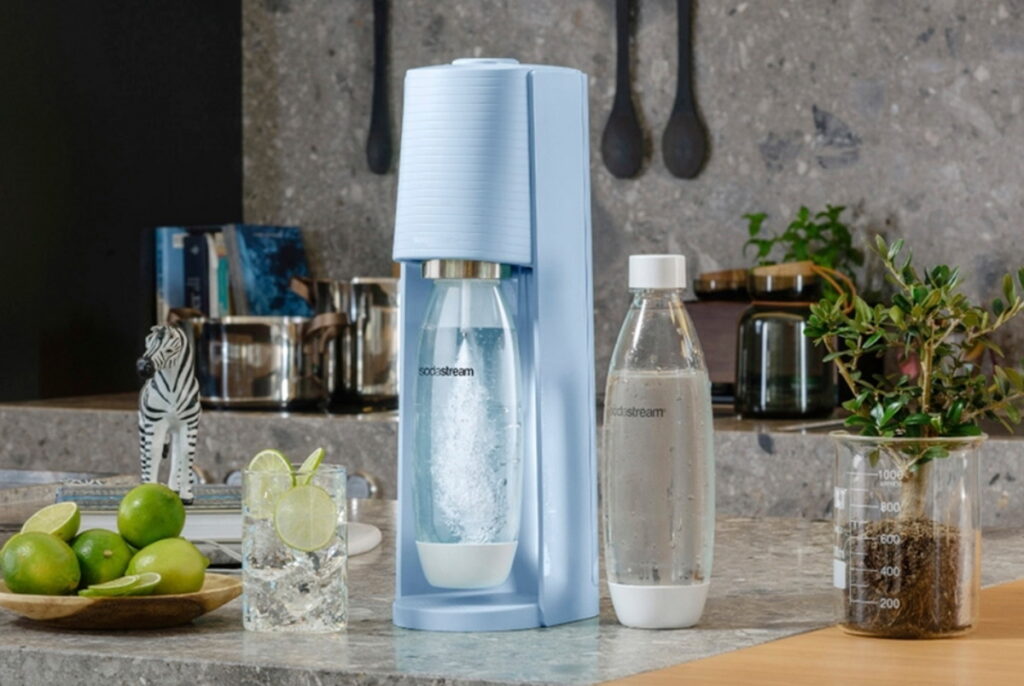 ▲東森購物「特別日-涼夏購物節」活動，【英國SodaStream氣泡水機】市價8500元，特別日價3990元，下單再折600東森幣，等於實付金額只要3390元。