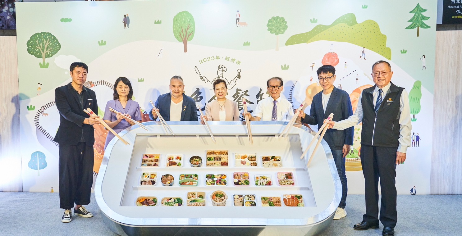 鼓勵業者運用在地食材,減少食物里程數,同時運用經洗滌消毒可重複盛裝的循環餐具進行盒餐設計及服務,減少浪費。(圖/業者提供)
