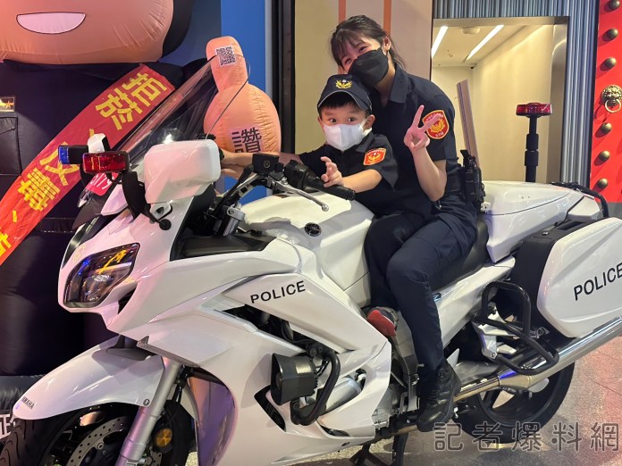 暑假職人體驗 異想新樂園推Q版軍警消體驗活動 62 LINE ALBUM 2023615 230615 30 | 生活 生活 記者爆料網