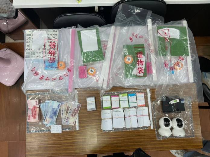 (緝賭片)「休閒會館」生意太好遭民眾檢舉 警上門一口氣逮18人 66 611 7 | 社會 社會 記者爆料網