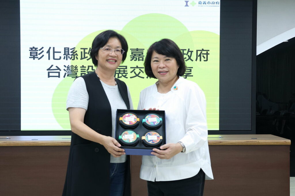 黃敏惠市長與王惠美縣長交流合影