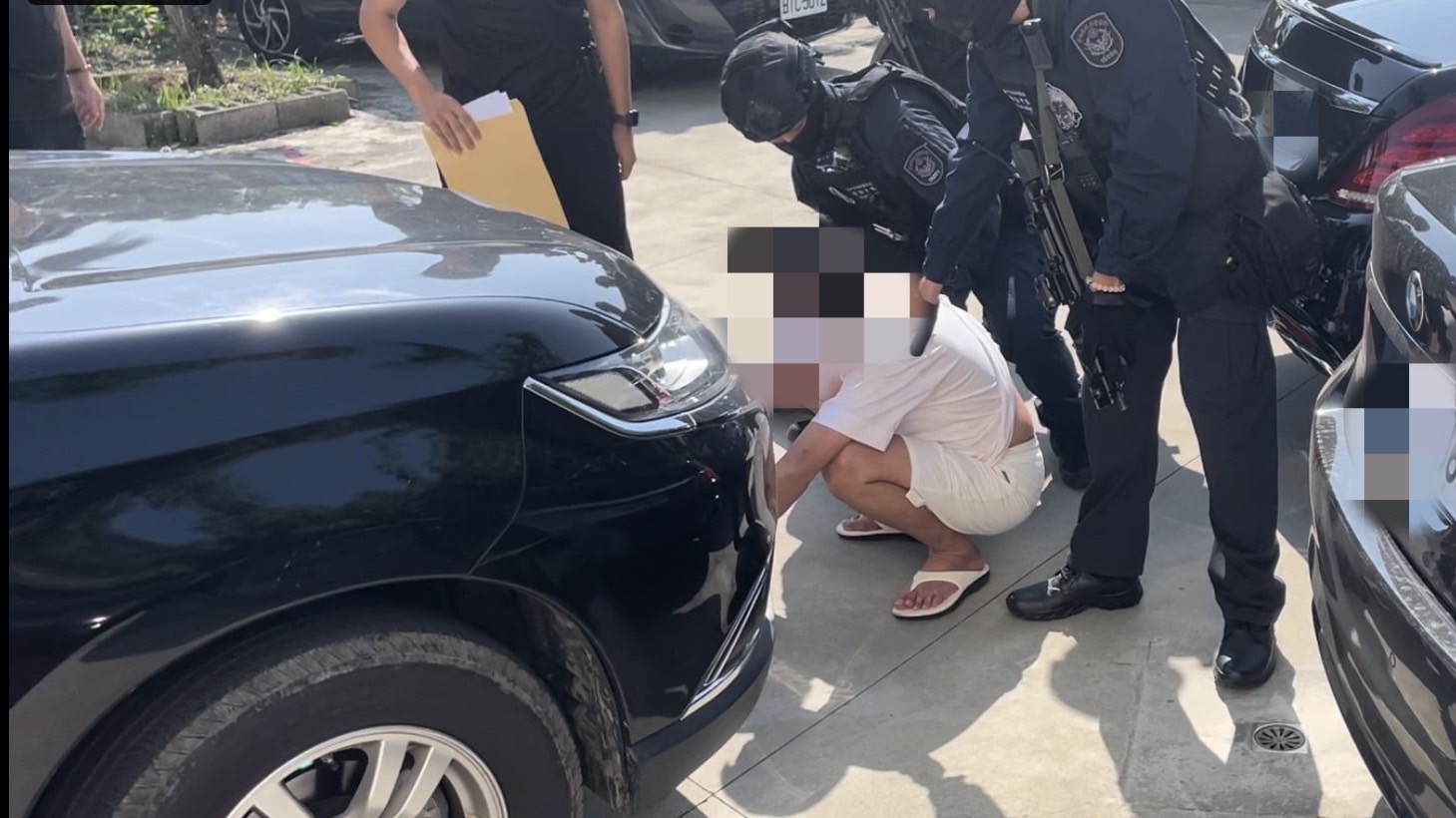 ▲圖說:警方趁林姓藥頭準備進入車內取物時,當場壓制逮捕 (圖/台中市政府提供)