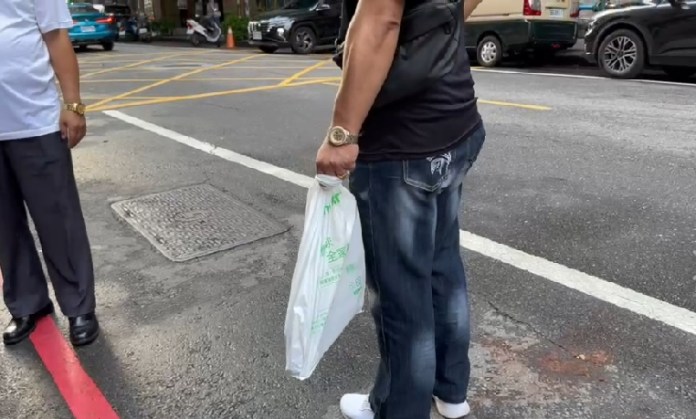 "疑被戴綠帽"桃園男持槍挾持女友.幼兒 警對峙12小時逮人 71 1689504963172 | 社會 社會 記者爆料網