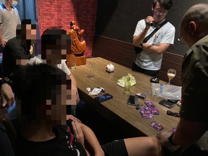 (查緝片)基隆酒吧雇未成年少女陪酒 警上門找嘸人監視器一調鐵證如山 71 211 11 | 社會 社會 記者爆料網