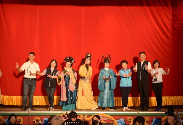 中市傳統藝術巡演豐原登場 唐美雲歌仔戲團演出《天鵝宴》