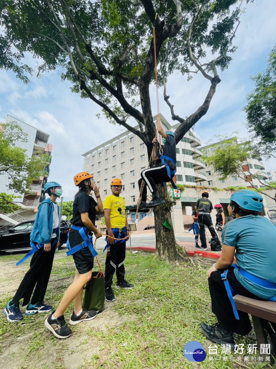 ▲「港動少年起步走2.0」活動增進青少年生命經驗及人際互動能力，豐富暑假生活。