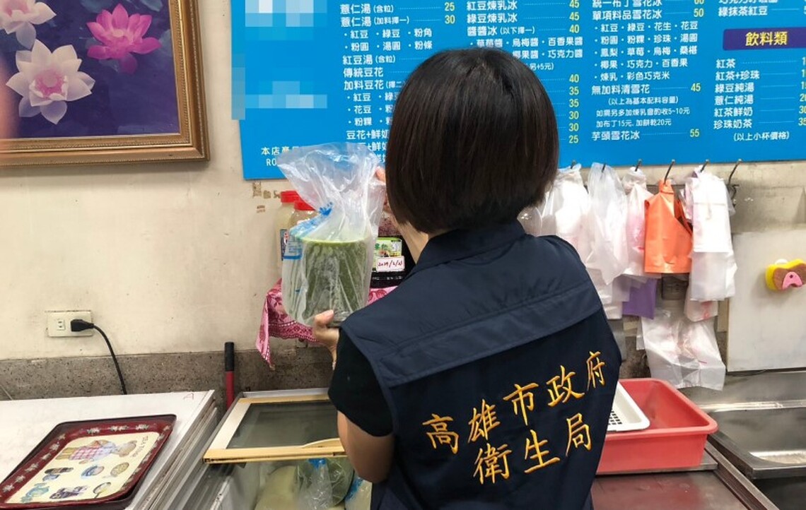 高市六合路某冰店疑似食品中毒 衛生局:疑有沙門氏菌檢出,已要求停業改善