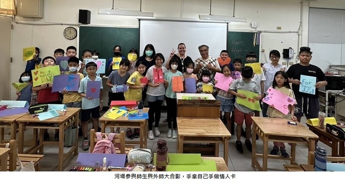 國教署首次AICH美籍教師入校服務營隊 河堤國小師生暑期英語學習不打烊