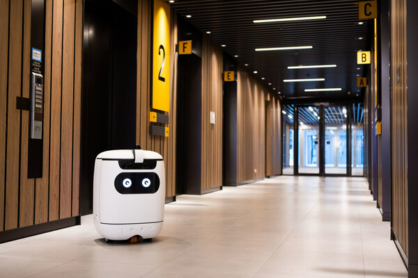 Rice Robotics在日本取得了重大進展,通過與知名企業建立合作夥伴關係,展示了其RICE送貨機器人的多功能性和可靠性。這些成功的合作夥伴包括軟銀集團、日本郵政、三井集團和豐田汽車公司。 Rice Robotics在日本取得了重大進展,通過與知名企業建立合作夥伴關係,展示了其RICE送貨機器人的多功能性和可靠性。這些成功的合作夥伴包括軟銀集團、日本郵政、三井集團和豐田汽車公司。
