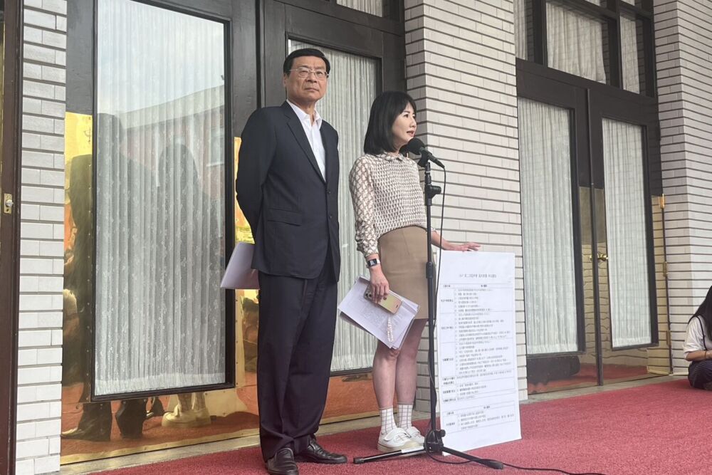 立法院召開臨時會協商 各在野黨團籲公開透明審查「別打假球」 272 立法院召開臨時會協商 各在野黨團籲公開透明審查「別打假球」 271