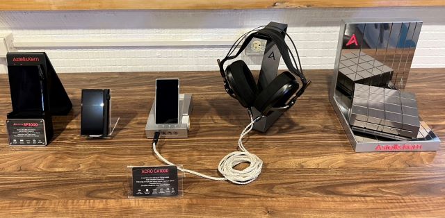 耳機擴大機及音樂播放器等器材輔助,追求更極致的聆賞體驗。.jpg