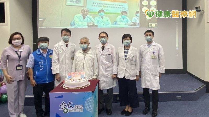 亞洲首例活體腎臟移植已存活50年! 母傳子一顆腎臟用了115年