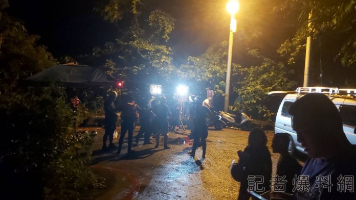 (更新)雨襲花蓮!三棧北溪傳6人受困沙洲 消防隊摸黑救援均平安下山 75 S 415588390 | 社會 社會 記者爆料網