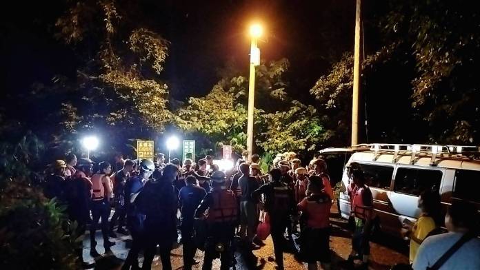 (更新)雨襲花蓮!三棧北溪傳6人受困沙洲 消防隊摸黑救援均平安下山 74 130345 | 社會 社會 記者爆料網