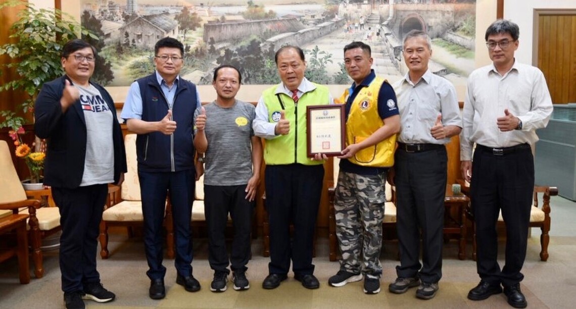 馬公港國際獅子會捐贈種苗培育經費 陳光復頒感謝狀肯定復育海洋資源