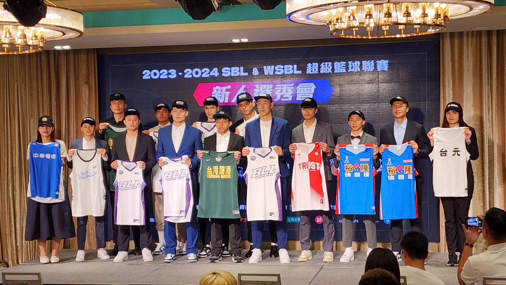 《籃球》蘇格爾成SBL第一位外籍生狀元 WSBL台電首選國手吳侑萱
