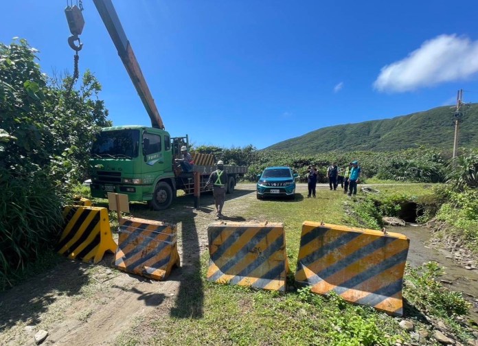 防沙灘車擅闖防風林 滿州地區擺紐澤西護欄擋路阻隔 63 4E833ADE C35A 4063 AE00 CC21D46E1D6A | 社會 社會 記者爆料網