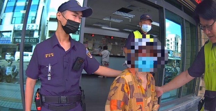 86歲老嫗突領20萬稱給90歲母祝壽 行員報警阻詐 65 0705679B FFBC 4145 93A8 6E8E1DD556C6 | 社會 社會 記者爆料網