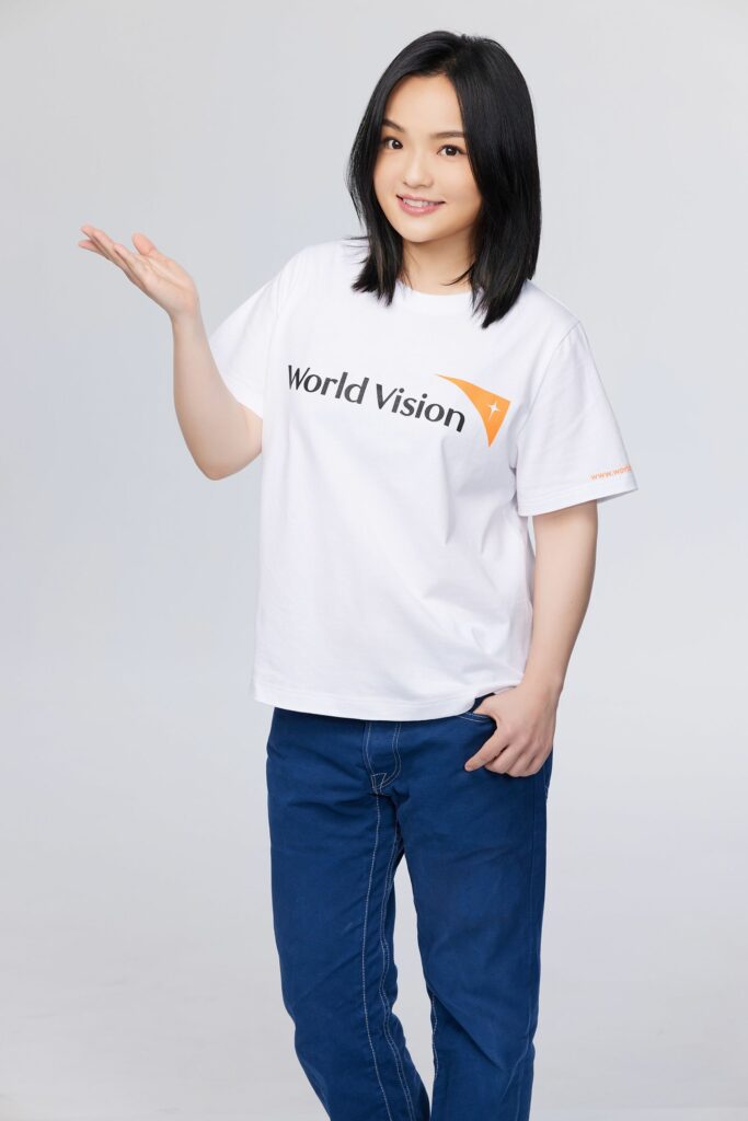 徐佳瑩是今年台灣世界展望會「1000女孩─變調的童年‧以愛聲援」的代言人,走進烏干達關心困境中難以發聲的女孩。(台灣世界展望會提供)