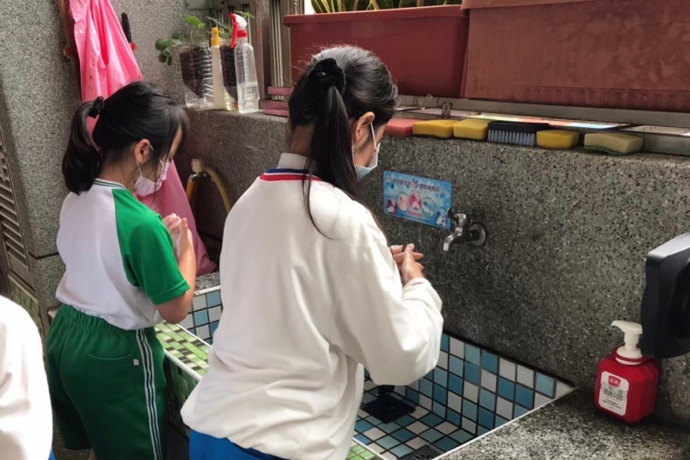 解封後直線飆升!每週萬人感染腸病毒醫師籲勤洗手保健康 254 CNEWS匯流新聞網資料照片207230719a03