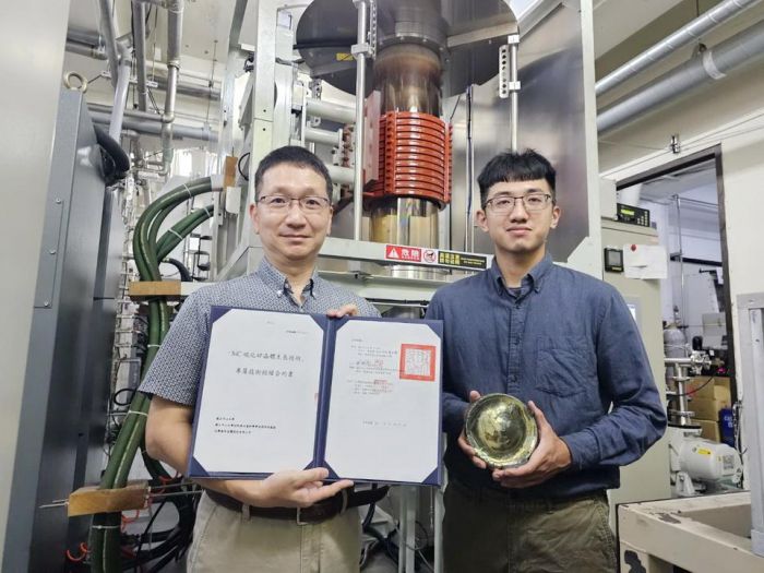 助攻MIT次世代半導體材料 中山大學6吋晶體技轉5千萬